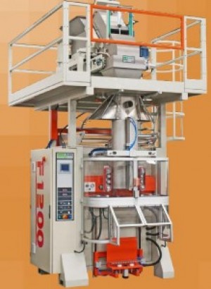 Packaging machine for peat