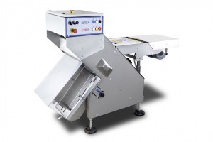 Automatic clipping machine for bags