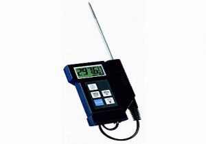 Portable digital thermometer with sensor