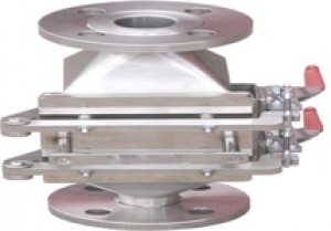 Inline magnet for pneumatic conveying lines 