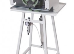 Pneumatic eylet machine